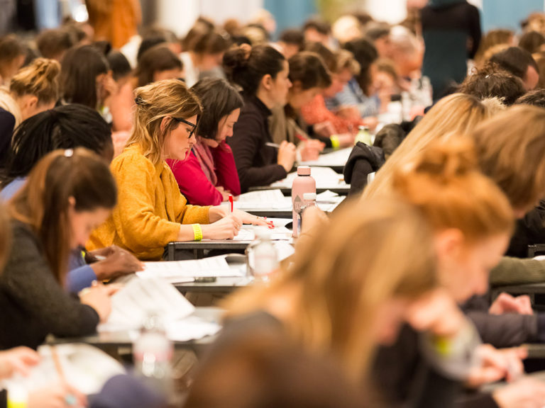 Foule journée de certification